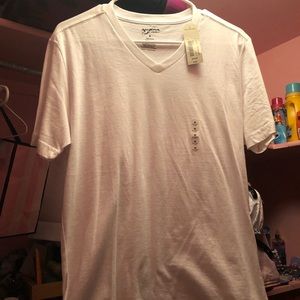 Vneck plain white tee shirt. NWT. Size M